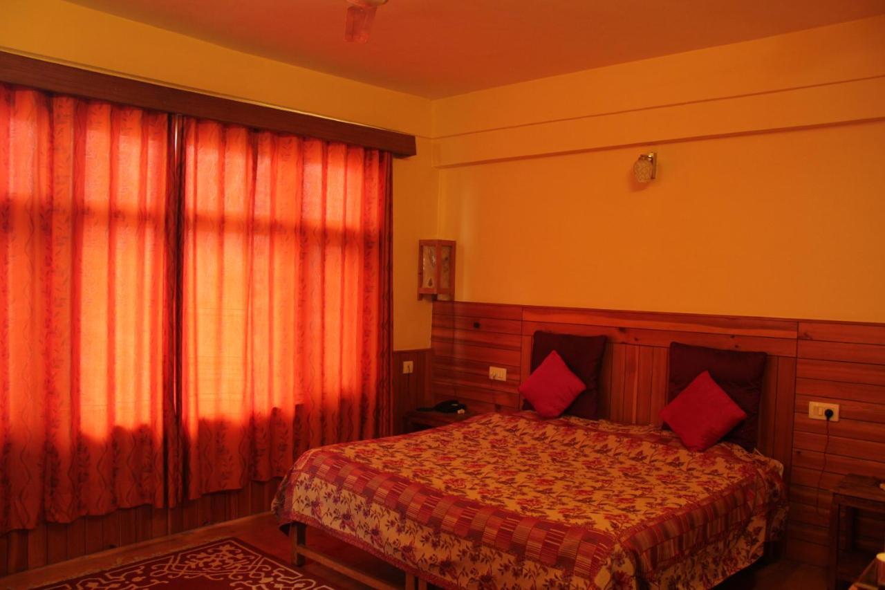 Pema Thang Hotel Kangra Esterno foto