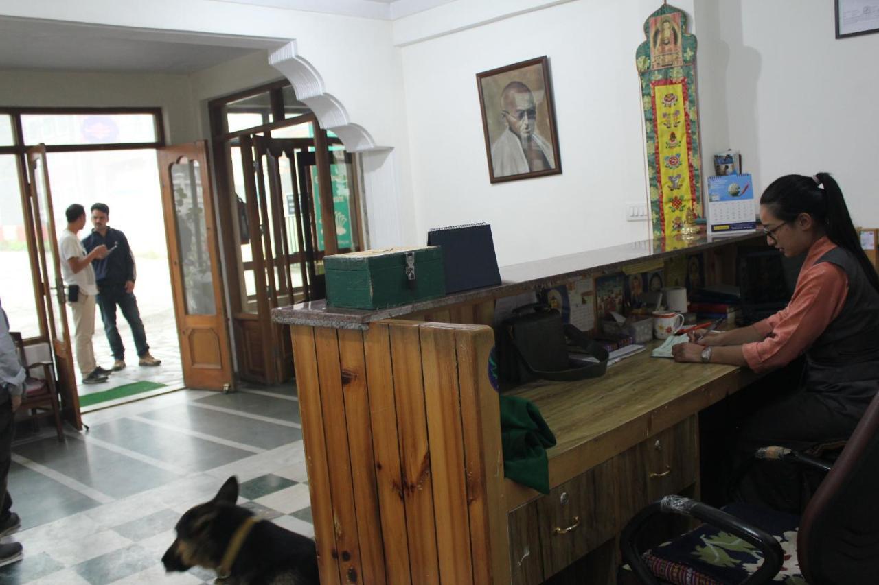 Pema Thang Hotel Kangra Esterno foto