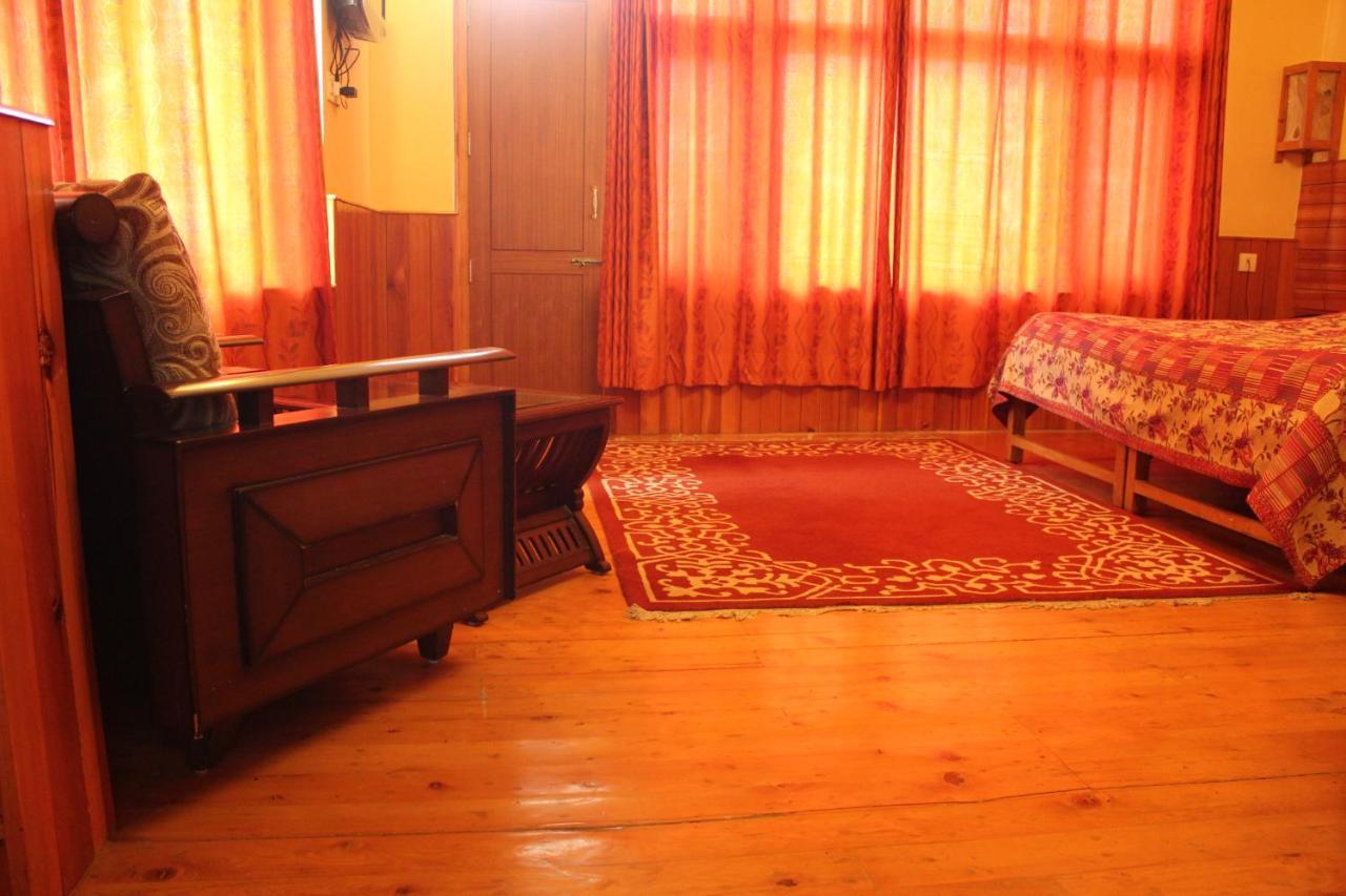 Pema Thang Hotel Kangra Esterno foto